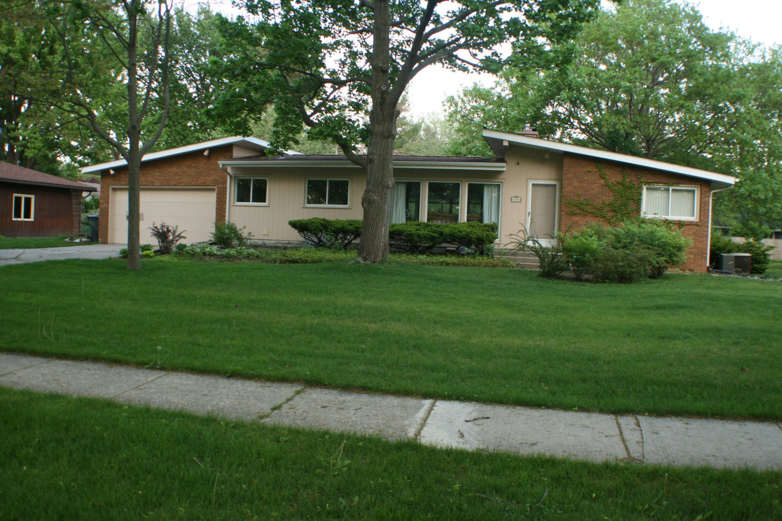 Begin Residence MidCentury Modern Midland